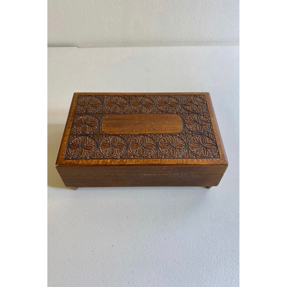 Vintage Swiss Reuge Carved‎ Wooden Music Box/Jewelry Box
